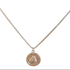 Gold Pendant Necklace